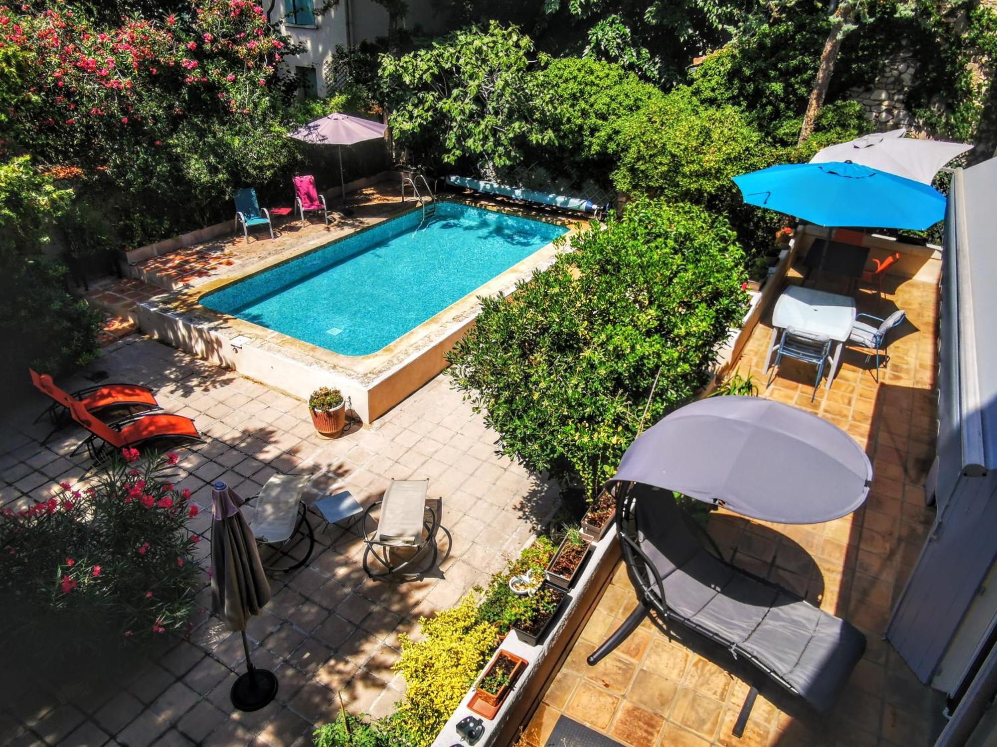 Rougetomette Bed & Breakfast Nîmes Exterior photo
