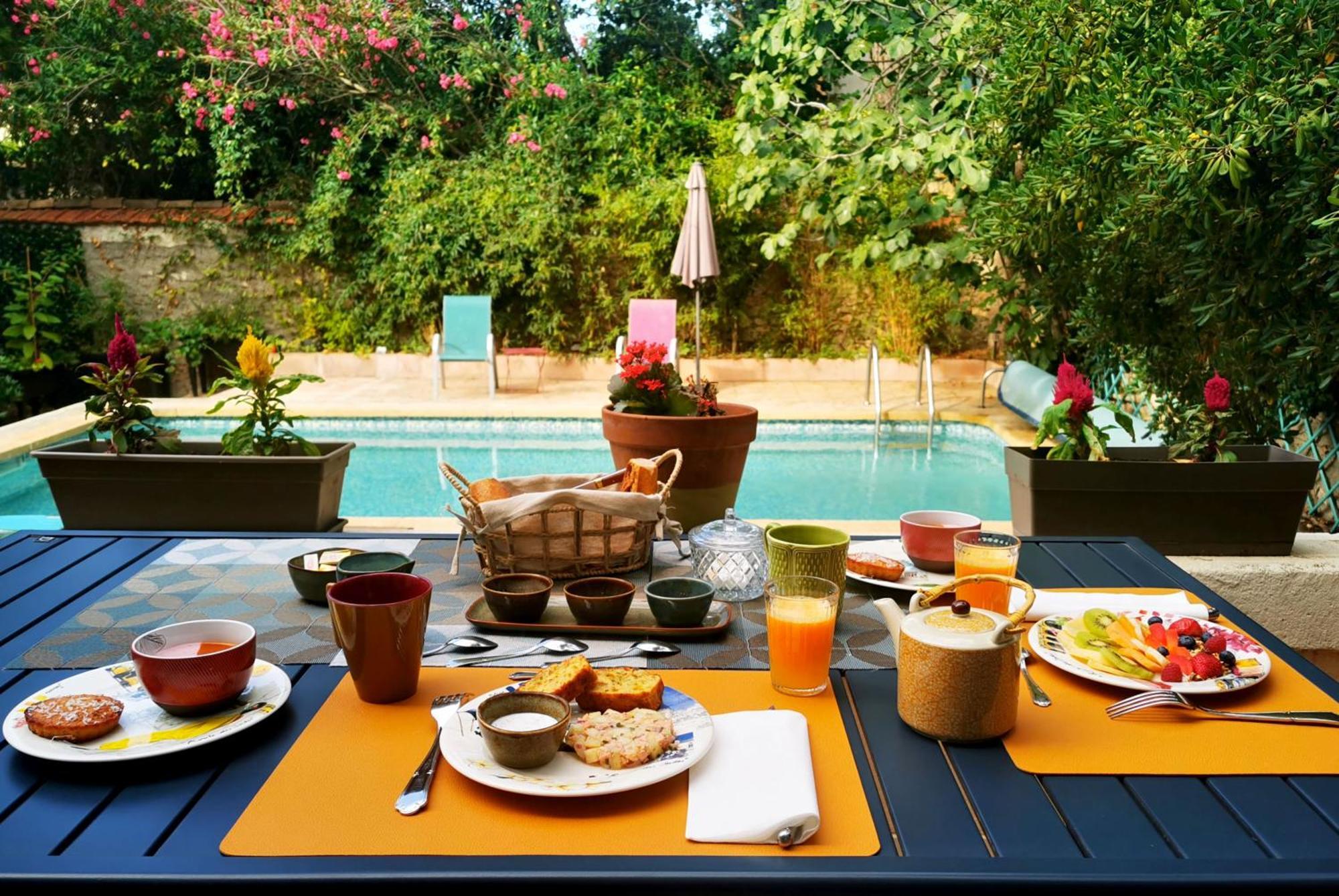 Rougetomette Bed & Breakfast Nîmes Exterior photo